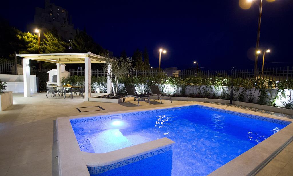 Luxury Apartment Split Exterior photo