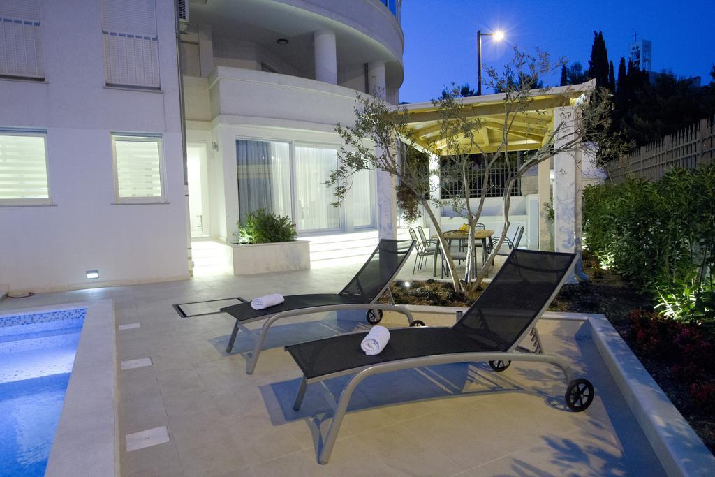 Luxury Apartment Split Exterior photo